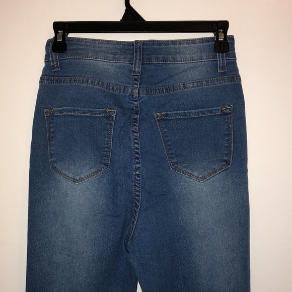 Fashion Nova Say Yes to Distress Jeans - Picture 3 of 5